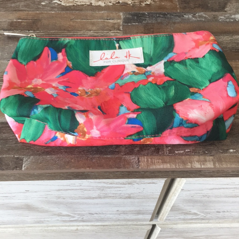 Makeup bag